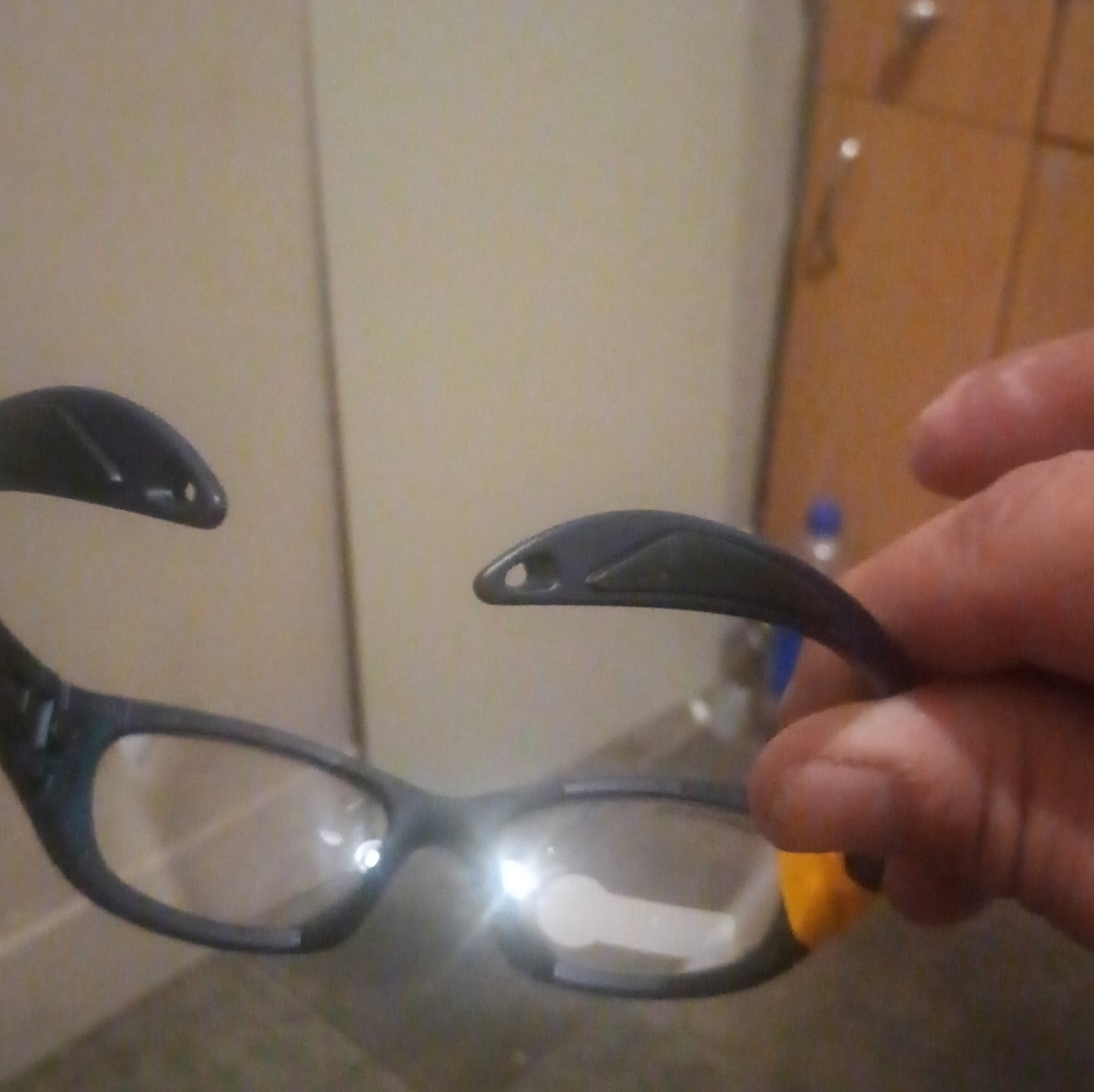 Sports glasses - Picture 2 of 2
